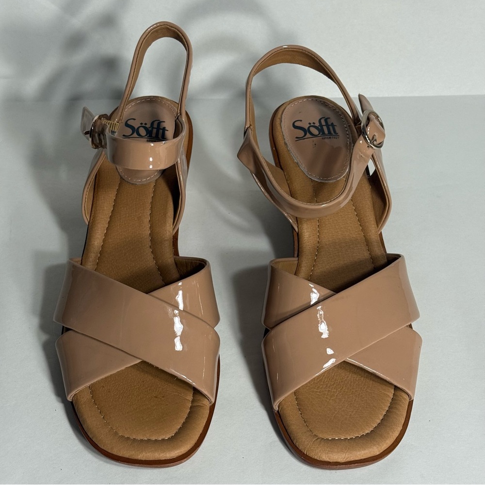 Sofft Nude Patent Leather Sandals